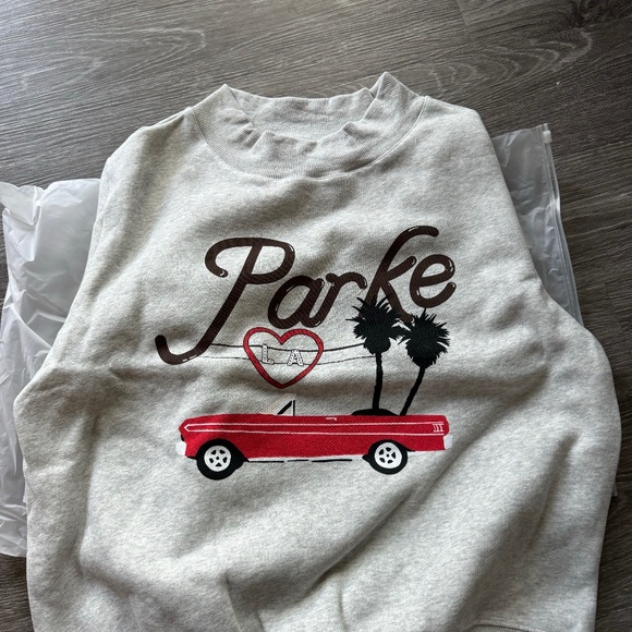 PARKE Los Angeles Graphic Mockneck NWT - Picture 2 of 7